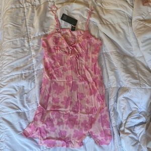 Pink Sundress/Dress with flower detail (NEVER WORN AND WITH TAGS)